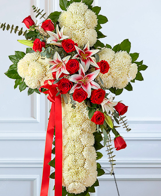 Cruz Funeraria Blanca con Rosas Móstoles